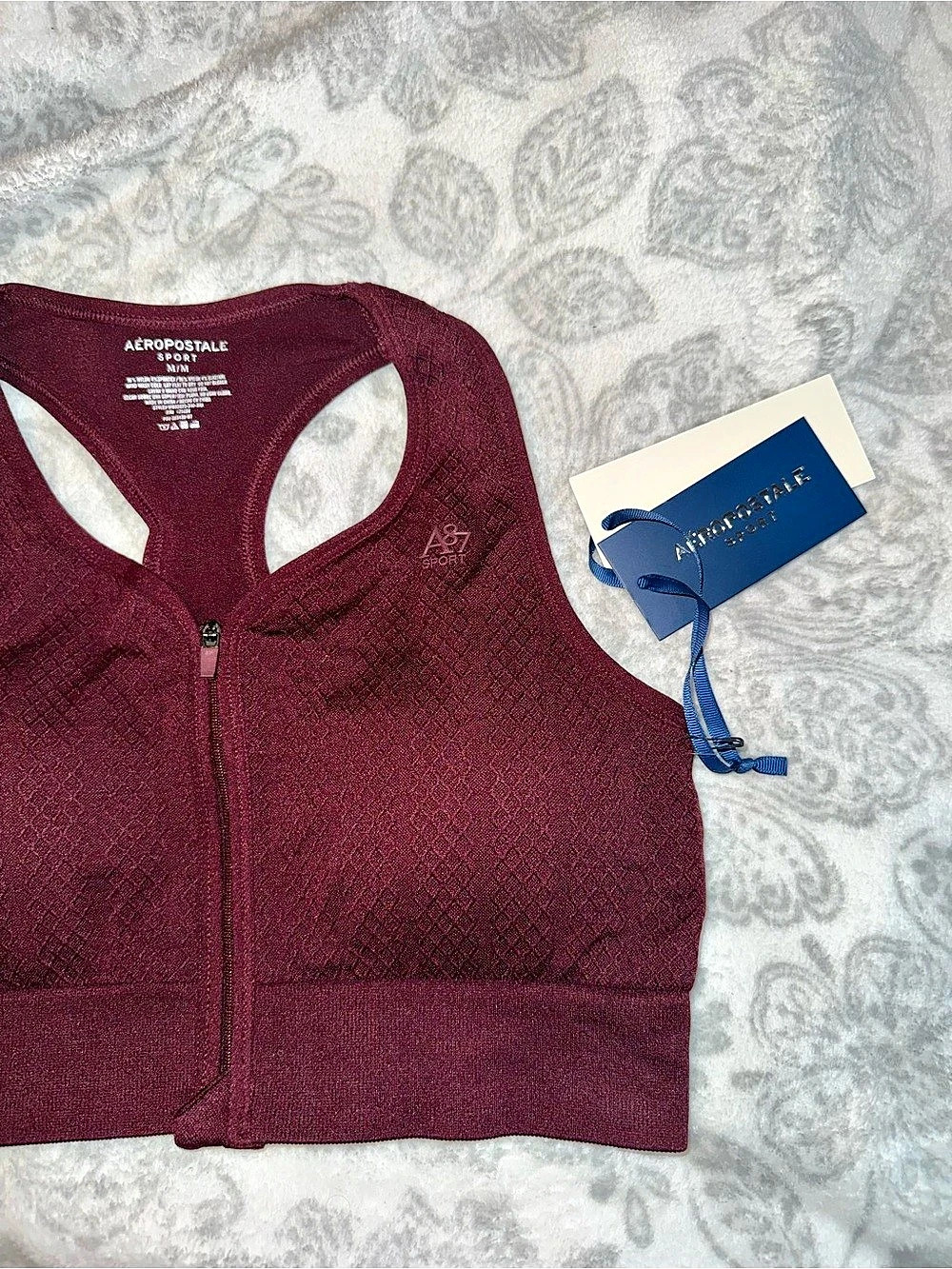 Burgundy Aeropostale Zip Front Sports Bra size medium - Picture 2 of 3